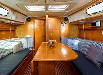Rent a sailboat in Punat - Bavaria 37 Cruiser