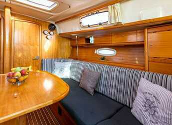 Rent a sailboat in Punat - Bavaria 37 Cruiser
