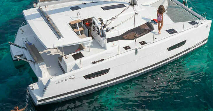 Louer catamaran à Port Tino Rossi - FOUTAINE PAJOT Lucia 40