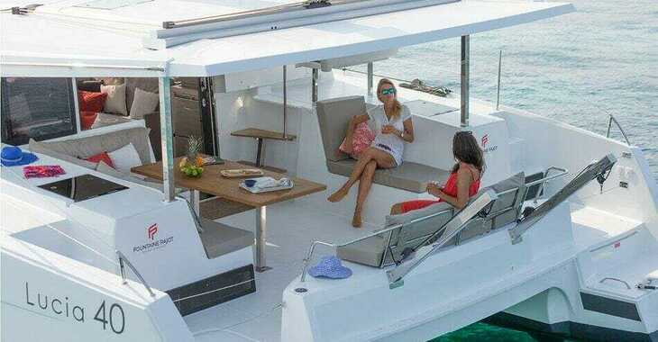 Alquilar catamarán en Port Tino Rossi - FOUTAINE PAJOT Lucia 40