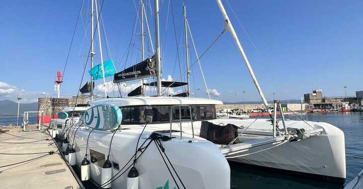 Louer catamaran à Port Tino Rossi - LAGOON 42