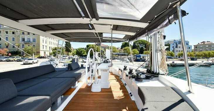 Rent a catamaran in Port Tino Rossi - LAGOON 52 FLY