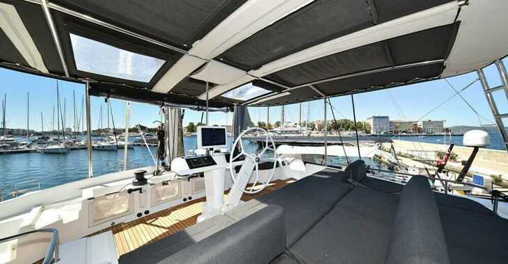 Rent a catamaran in Port Tino Rossi - LAGOON 52 FLY