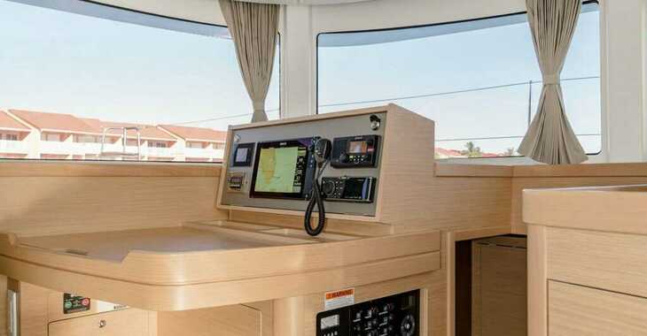 Rent a catamaran in Marina Kornati - Lagoon 42.3