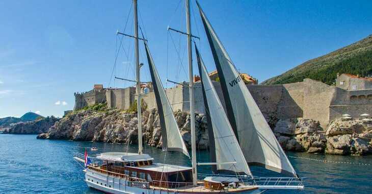 Rent a schooner in Marina Split (ACI Marina) - Gulet Vivere