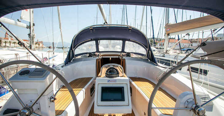 Chartern Sie segelboot in ACI Marina Dubrovnik - Bavaria Cruiser 34