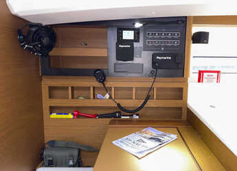 Louer voilier à Muelle de la lonja - Sun Odyssey 440 - 4 cab.