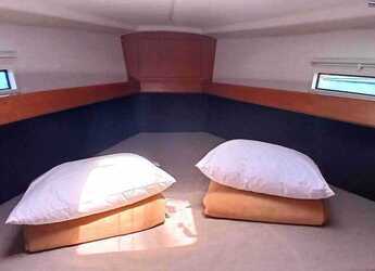 Rent a sailboat in D-Marin Marina Lefkas - Bavaria Cruiser 37 - 3 cab.