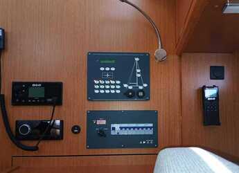 Rent a sailboat in D-Marin Marina Lefkas - Bavaria Cruiser 37 - 3 cab.