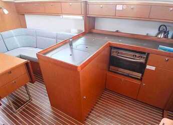 Rent a sailboat in D-Marin Marina Lefkas - Bavaria Cruiser 37 - 3 cab.