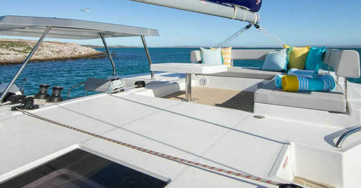 Rent a catamaran in Wickhams Cay II Marina - Moorings 4200/3/3 (Exclusive Plus)