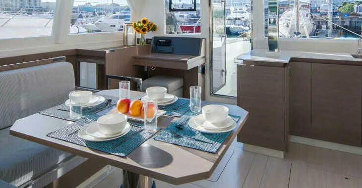 Rent a catamaran in Wickhams Cay II Marina - Moorings 4200/3/3 (Exclusive Plus)