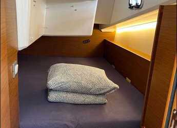 Rent a sailboat in Real Club Náutico de Palma - Sun Odyssey 380