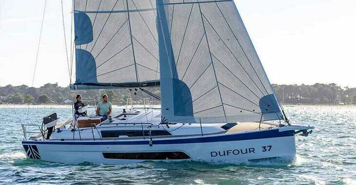 Rent a sailboat in Veruda - Dufour 37 - 3 cab.