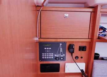 Rent a sailboat in Real Club Náutico de Palma - Bavaria Cruiser 34 - 2 cab.