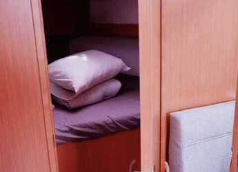 Rent a sailboat in Real Club Náutico de Palma - Bavaria Cruiser 34 - 2 cab.