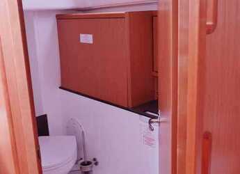 Rent a sailboat in Real Club Náutico de Palma - Bavaria Cruiser 34 - 2 cab.