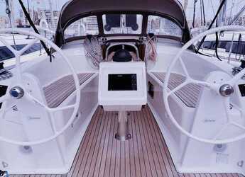 Rent a sailboat in Real Club Náutico de Palma - Bavaria Cruiser 34 - 2 cab.
