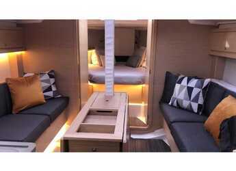 Rent a sailboat in Club Naútico de Sant Antoni de Pormany - DUFOUR 37 NEW 2023