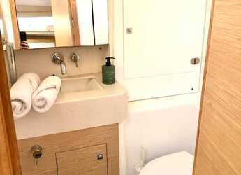 Rent a sailboat in Club Naútico de Sant Antoni de Pormany - DUFOUR 37 NEW 2023