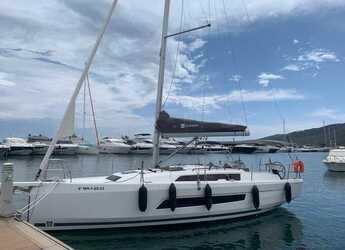 Rent a sailboat in Club Naútico de Sant Antoni de Pormany - DUFOUR 37 NEW 2023