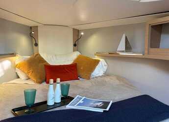 Rent a sailboat in Club Naútico de Sant Antoni de Pormany - DUFOUR 37 NEW 2023