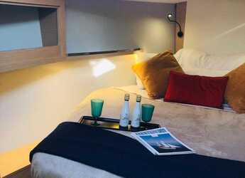 Rent a sailboat in Club Naútico de Sant Antoni de Pormany - DUFOUR 37 NEW 2023