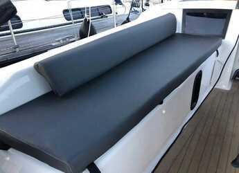 Rent a sailboat in Club Naútico de Sant Antoni de Pormany - DUFOUR 37 NEW 2023