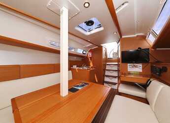 Louer voilier à Sangulin Marina - Sun Odyssey 33i