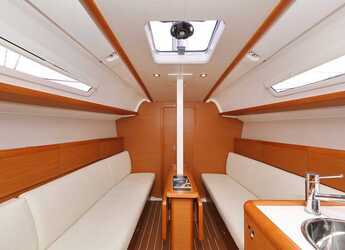 Louer voilier à Sangulin Marina - Sun Odyssey 33i