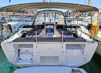 Chartern Sie segelboot in Trogir (ACI marina) - Dufour 41 - 3 cab.