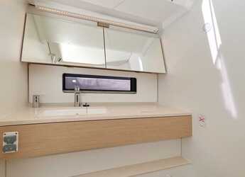 Chartern Sie segelboot in Trogir (ACI marina) - Dufour 41 - 3 cab.