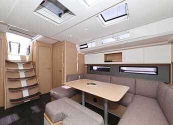 Chartern Sie segelboot in Trogir (ACI marina) - Dufour 41 - 3 cab.