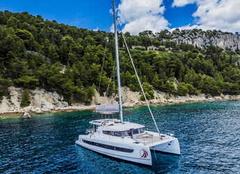 Alquilar catamarán en Marina Kastela - Bali 4.2 - 4 + 1 cab.