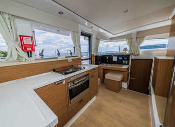 Alquilar catamarán en Marina Kastela - Bali 4.2 - 4 + 1 cab.