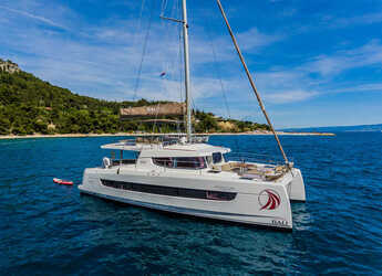 Chartern Sie katamaran in ACI Marina Dubrovnik - Bali 4.6 - 5 + 2 cab.