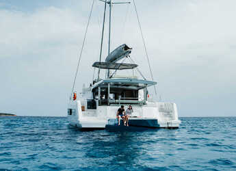 Rent a catamaran in Marina di Portisco - Bali 4.6