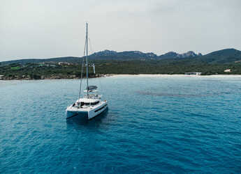 Rent a catamaran in Marina di Portisco - Bali 4.6