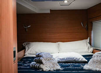 Rent a catamaran in Marina di Portisco - Bali 4.6