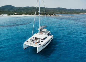 Rent a catamaran in Marina di Portisco - Bali 4.6