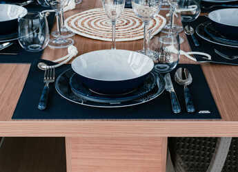 Rent a catamaran in Marina di Portisco - Bali 4.6