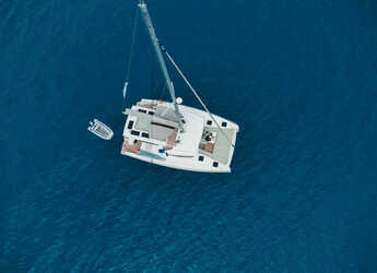Rent a catamaran in Marina di Portisco - Bali 4.6