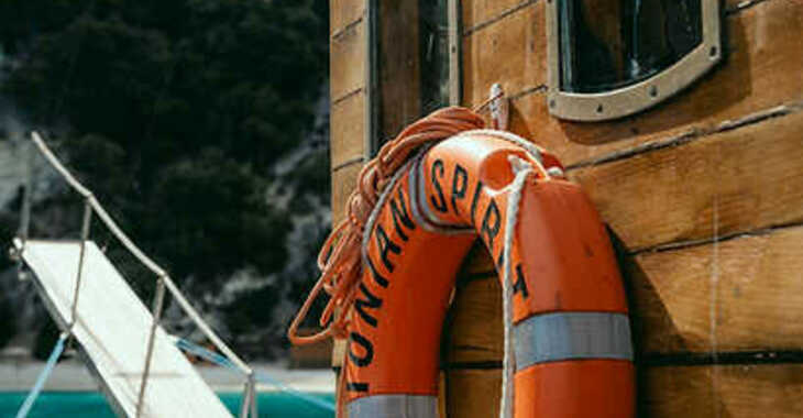 Rent a schooner in Perigiali Quay - Wooden Trawler