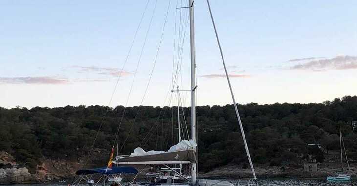 Rent a sailboat in Marina del Sur. Puerto de Las Galletas - Sun Odyssey 419