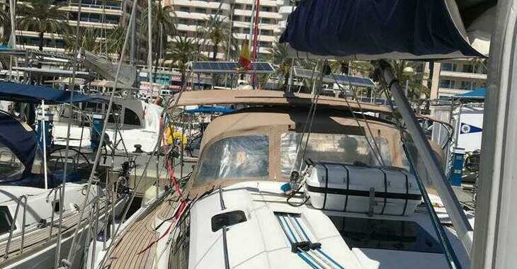 Rent a sailboat in Marina del Sur. Puerto de Las Galletas - Oceanis 43-4