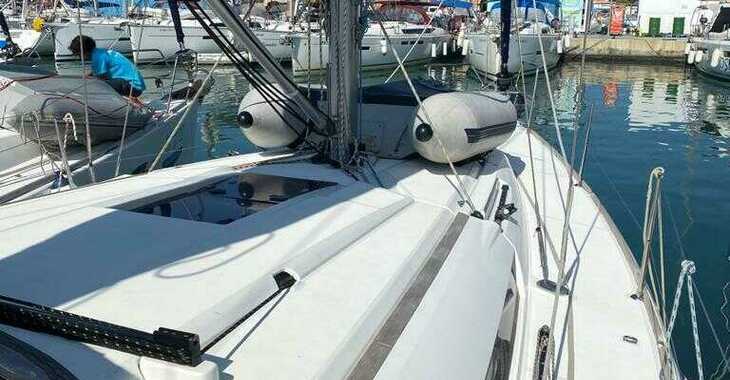 Rent a sailboat in Marina del Sur. Puerto de Las Galletas - Sun Odyssey 409