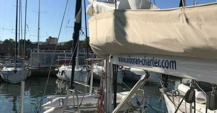 Rent a sailboat in Muelle de la lonja - Beneteau 50-5