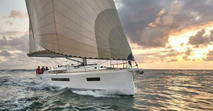 Rent a sailboat in Muelle de la lonja - Sun Odyssey 490