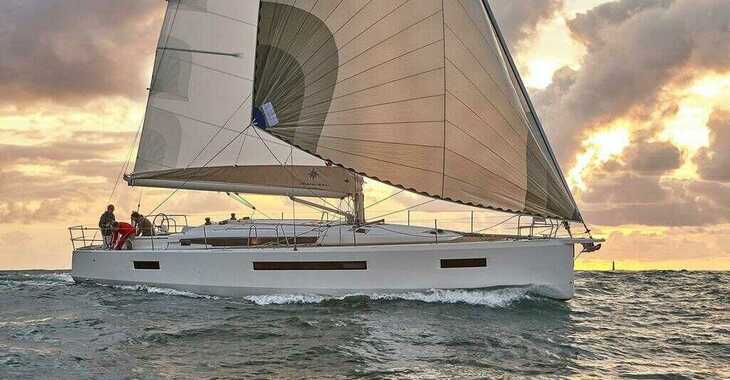 Rent a sailboat in Muelle de la lonja - Sun Odyssey 490