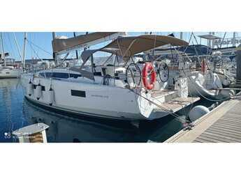 Rent a sailboat in Muelle de la lonja - Sun Odyssey 410